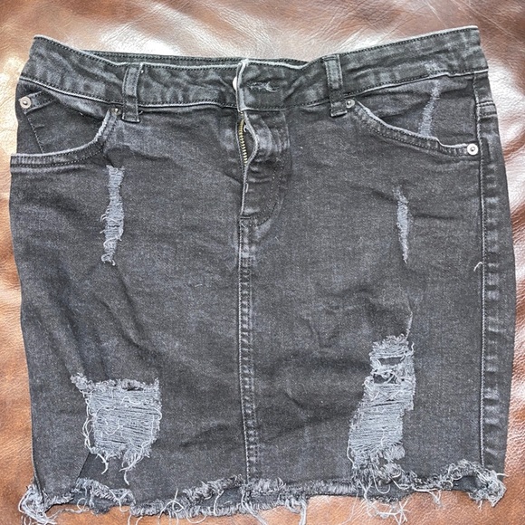 H&M black jean stretch distressed mini skirt 8 - Picture 1 of 13
